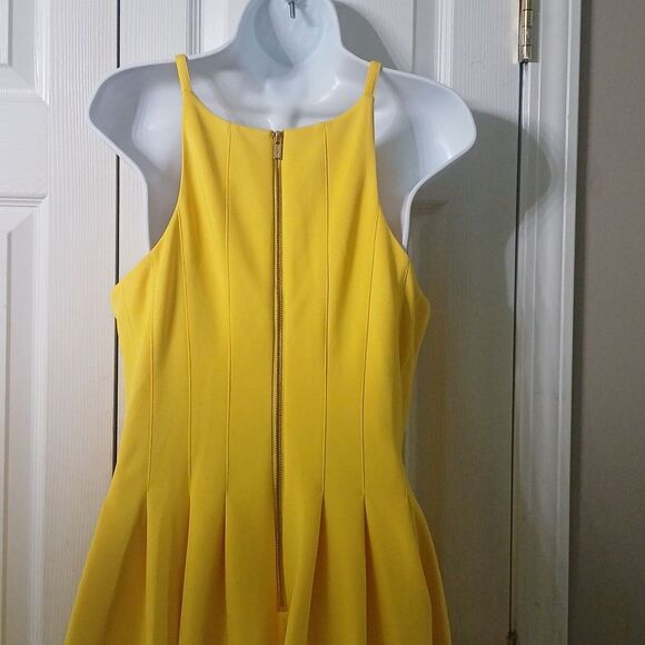 Calvin Klein sleeveless yellow pleated front dress with pockets Sz M EUC - Picture 6 of 7